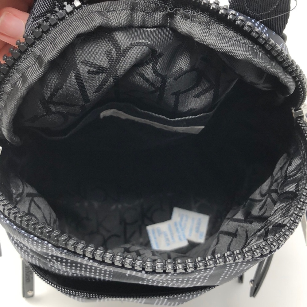πNew authentic Calvin Klein blue backpack π - Picture 4 of 8
